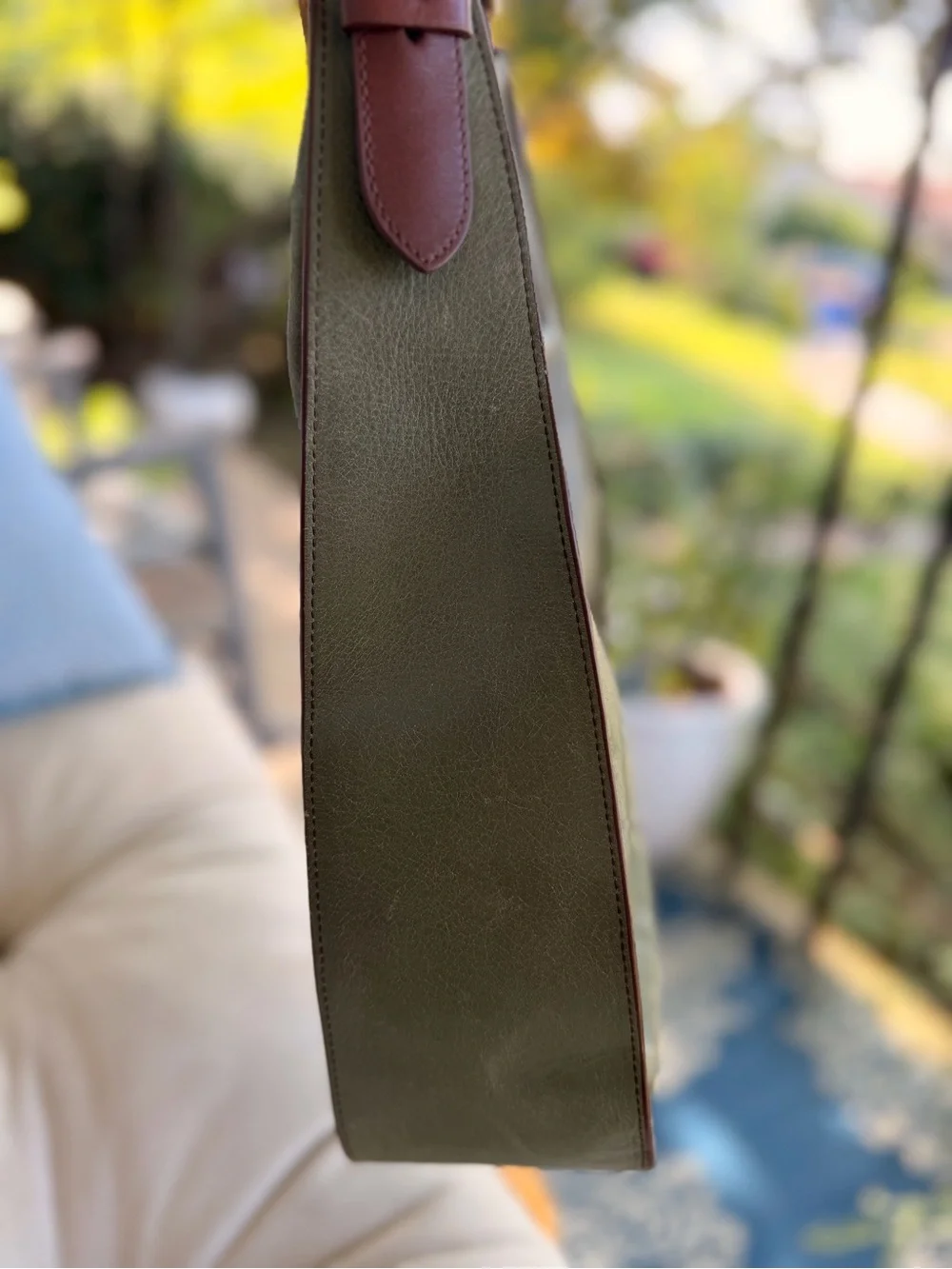 Women's Leather Hobo Shoulder Bag in Eucalyptus Green